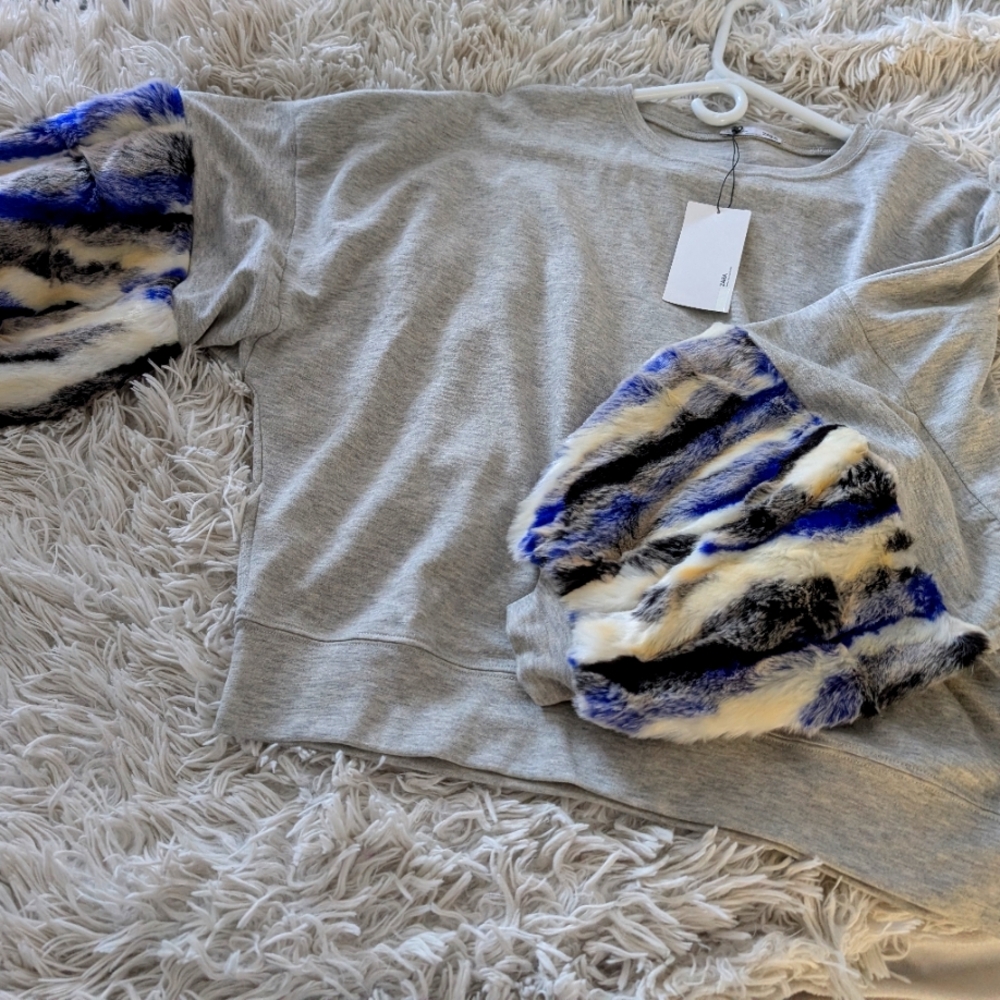 ✨ Zara Gray Knit Sweater with Faux Fur Cuffs - Size Small ✨ NWT